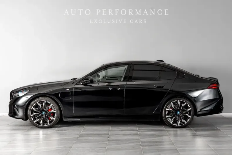 BMW 550 din 2024 cu 9.870 km - oferta BMW145963 - foto 3