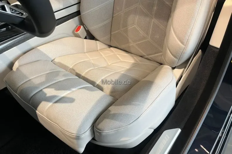 BMW 750 din 2024 cu 20.447 km - oferta BMW145967 - foto 13