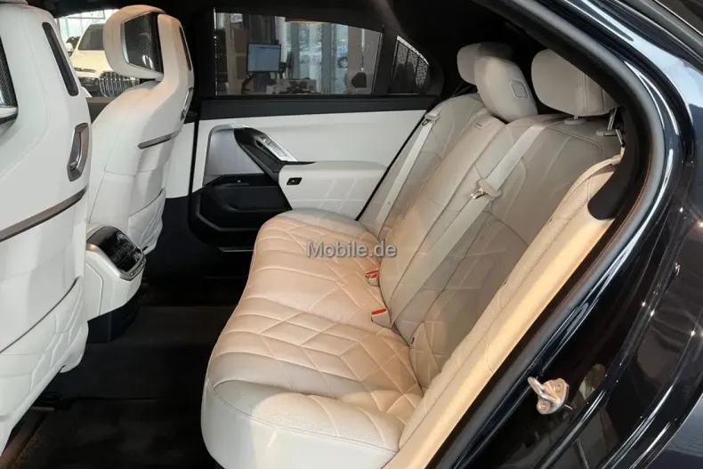 BMW 750 din 2024 cu 20.447 km - oferta BMW145967 - foto 27