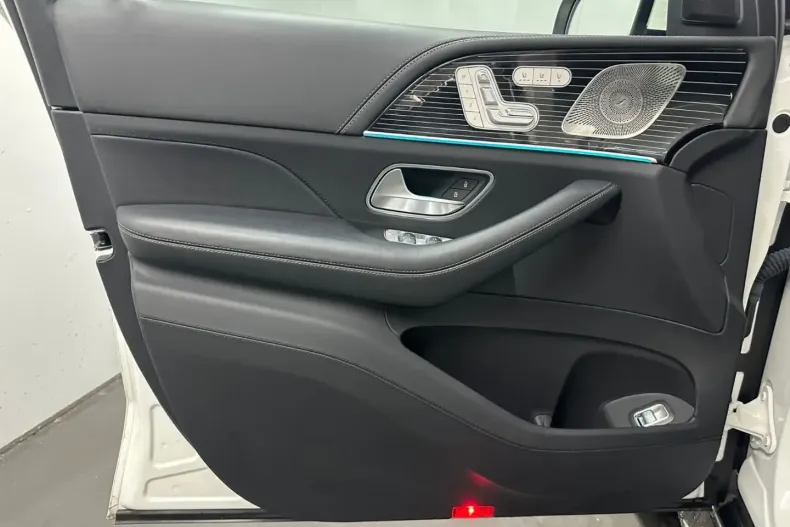 Mercedes-Benz GLS 600 din 2024 cu 24.900 km - oferta MER145970 - foto 6