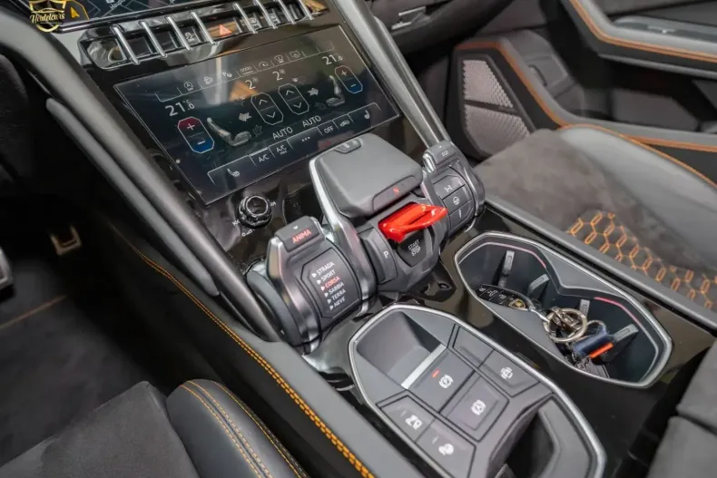 Lamborghini Urus din 2023 cu 6.200 km - oferta LAM145978 - foto 36