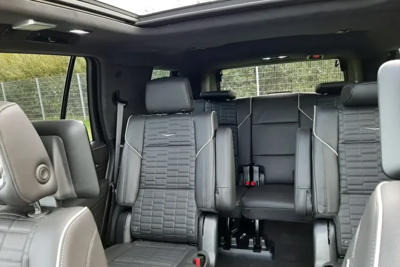 Cadillac Escalade din 2023 cu 6.900 km - oferta CAD145985 - foto 6