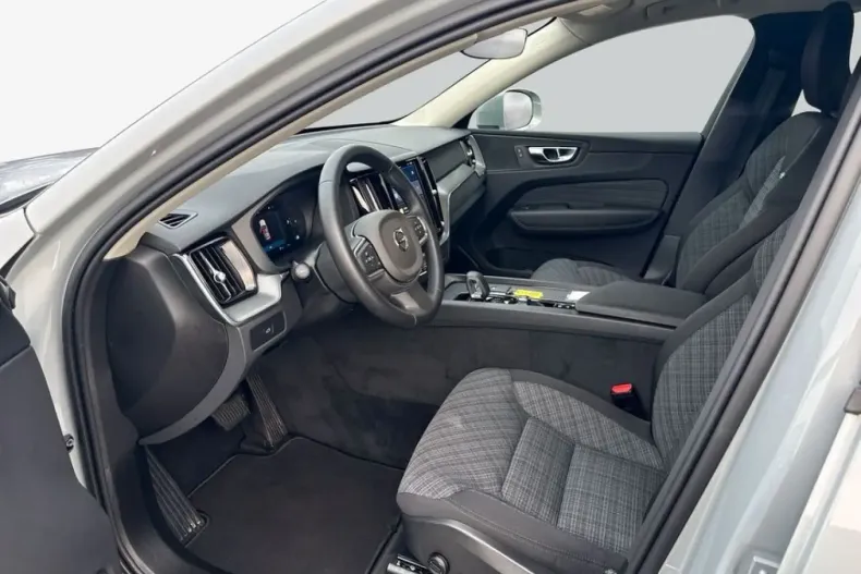 Volvo XC60 din 2024 cu 15.402 km - oferta VOL145993 - foto 9