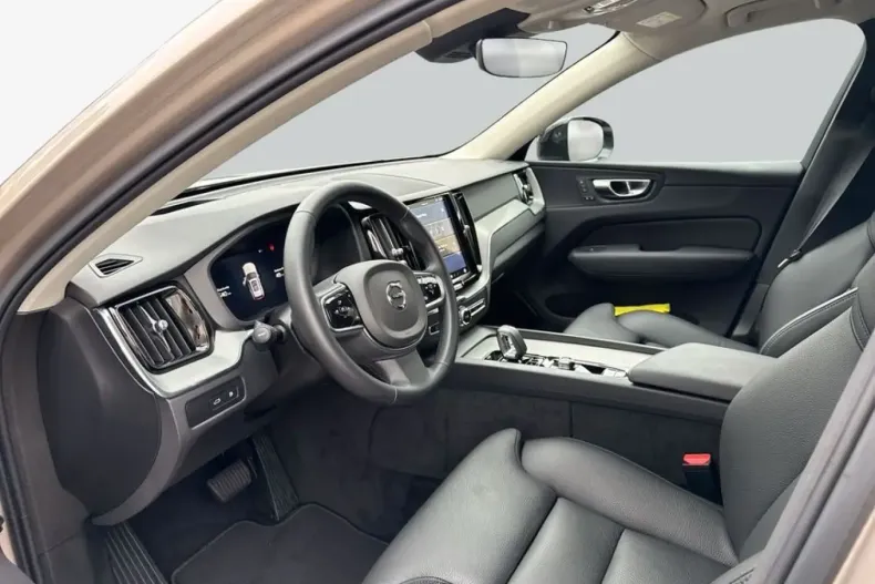 Volvo XC60 din 2025 cu 8.001 km - oferta VOL145994 - foto 10