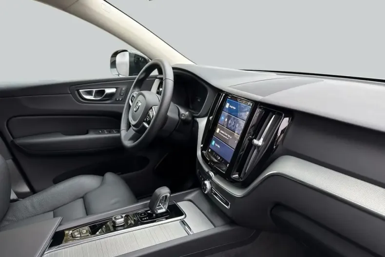 Volvo XC60 din 2025 cu 8.001 km - oferta VOL145994 - foto 16