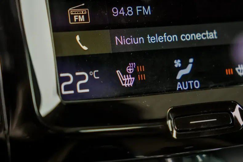 Volvo XC60 din 2020 cu 79.000 km - oferta VOL146001 - foto 16