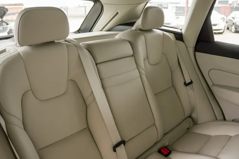 Volvo XC60 din 2020 cu 79.000 km - oferta VOL146001 - foto 29