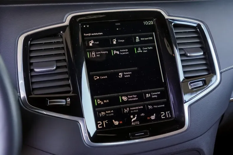 Volvo XC90 din 2020 cu 55.000 km - oferta VOL146008 - foto 13