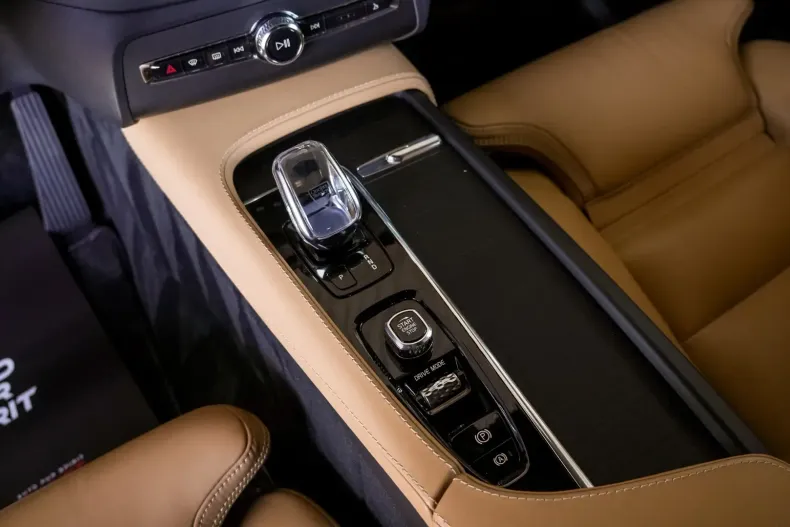 Volvo XC90 din 2020 cu 55.000 km - oferta VOL146008 - foto 17