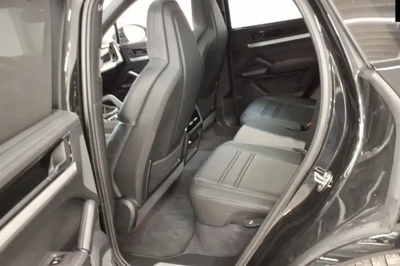 Porsche Cayenne din 2024 cu 49.980 km - oferta POR146015 - foto 7