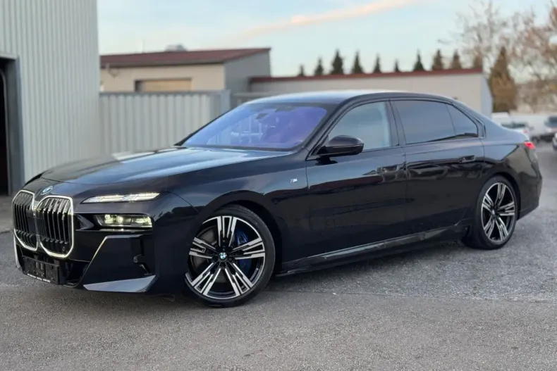 BMW i7 din 2024 cu 45.990 km - oferta BMW146018 - foto 2