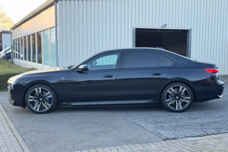 BMW i7 din 2024 cu 45.990 km - oferta BMW146018 - foto 23
