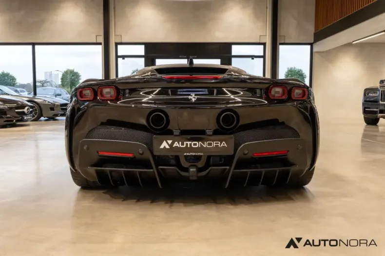 Ferrari SF90 din 2022 cu 10.000 km - oferta FER146023 - foto 15