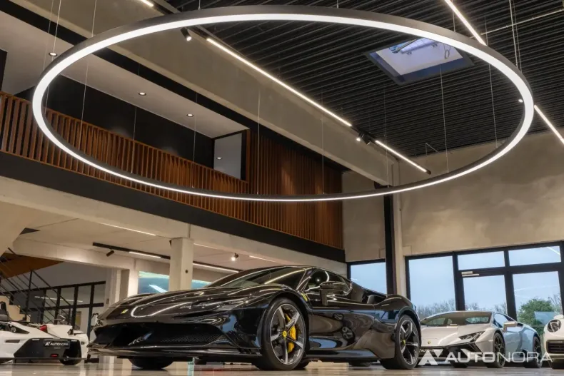 Ferrari SF90 din 2022 cu 10.000 km - oferta FER146023 - foto 16