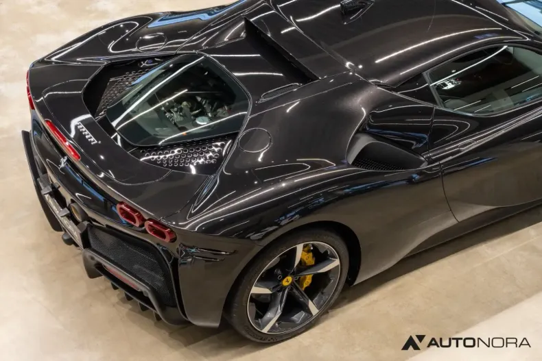 Ferrari SF90 din 2022 cu 10.000 km - oferta FER146023 - foto 38