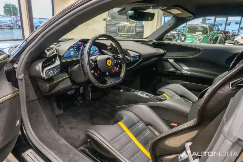 Ferrari SF90 din 2022 cu 10.000 km - oferta FER146023 - foto 40
