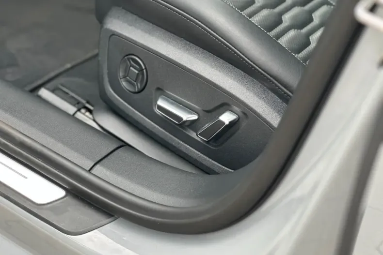 Audi RS6 din 2024 cu 16.000 km - oferta AUD146029 - foto 19