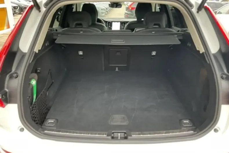 Volvo XC60 din 2025 cu 26.400 km - oferta VOL146044 - foto 20