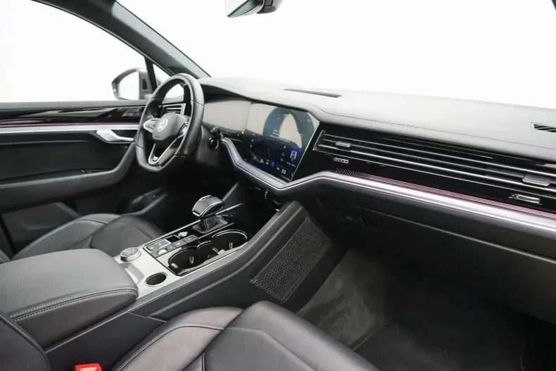 Volkswagen Touareg din 2023 cu 94.000 km - oferta VOL146058 - foto 6