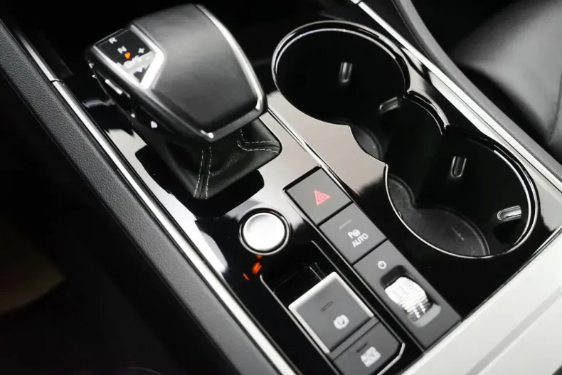 Volkswagen Touareg din 2023 cu 94.000 km - oferta VOL146058 - foto 17