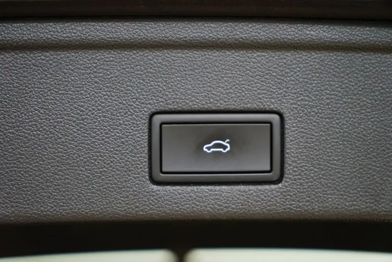 Volkswagen Touareg din 2023 cu 94.000 km - oferta VOL146058 - foto 20