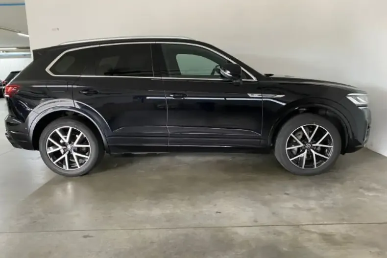 Volkswagen Touareg din 2021 cu 82.000 km - oferta VOL146065 - foto 3