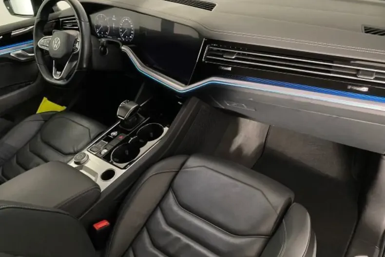 Volkswagen Touareg din 2021 cu 82.000 km - oferta VOL146065 - foto 12