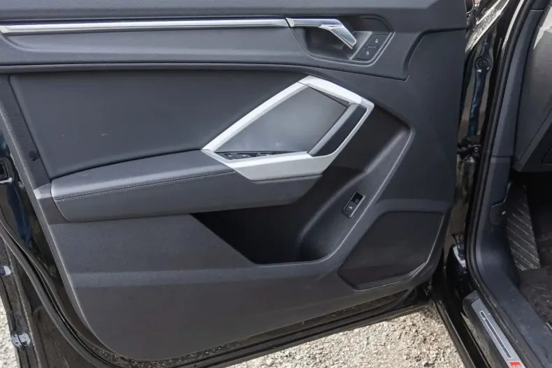 Audi Q3 din 2021 cu 61.340 km - oferta AUD146071 - foto 6