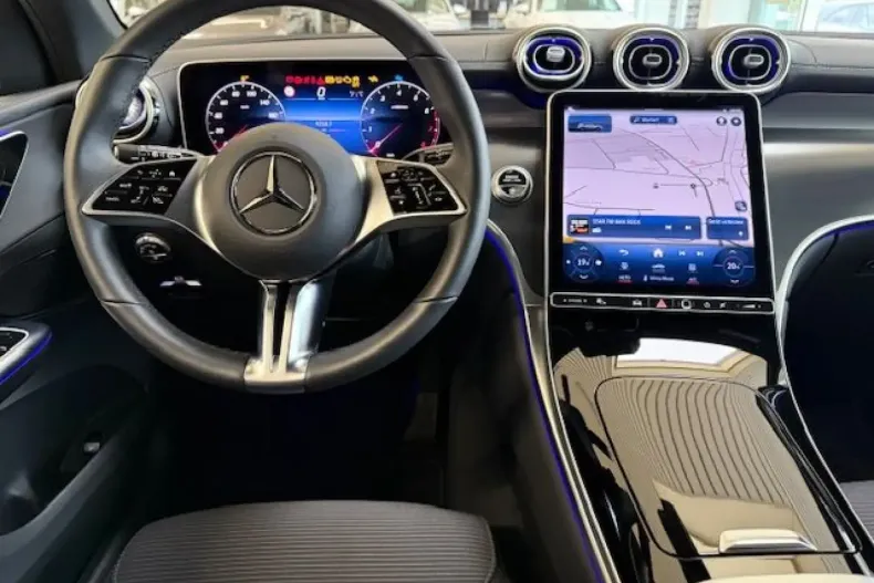 Mercedes-Benz GLC 200 din 2024 cu 9.300 km - oferta MER146075 - foto 9