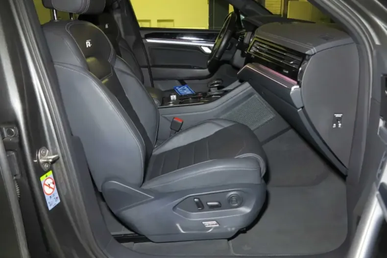 Volkswagen Touareg din 2021 cu 76.900 km - oferta VOL146083 - foto 11