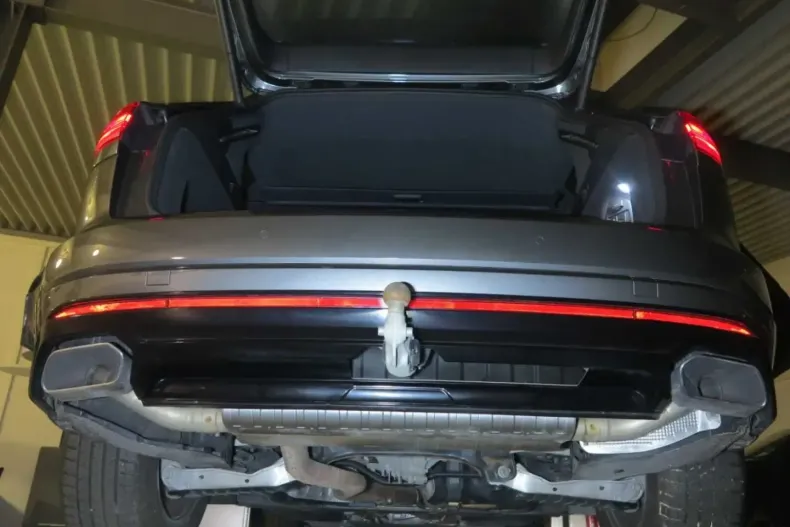 Volkswagen Touareg din 2021 cu 76.900 km - oferta VOL146083 - foto 16