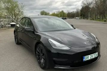 Tesla Model 3 din 2021 - oferta TES146091