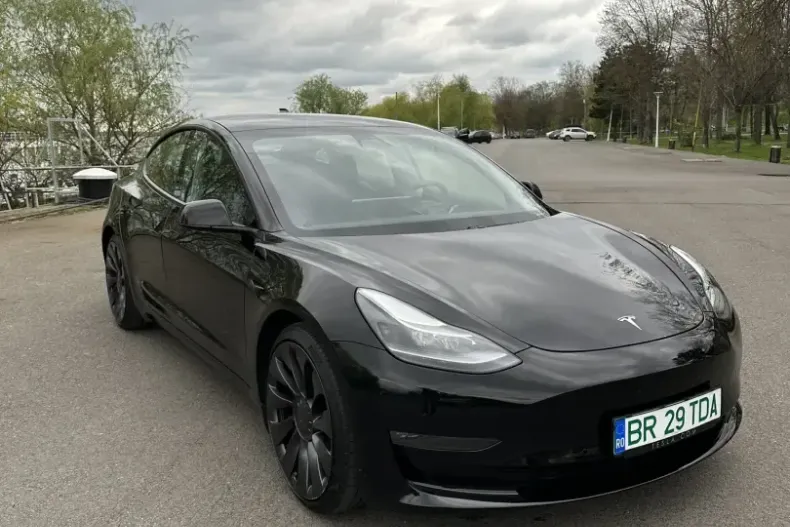 Tesla Model 3 din 2021 cu 58.000 km - oferta TES146091 - foto 1