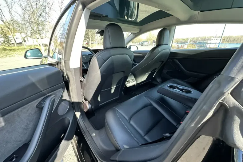 Tesla Model 3 din 2021 cu 58.000 km - oferta TES146091 - foto 6