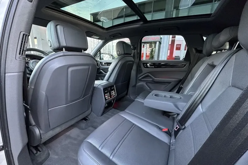 Porsche Cayenne din 2022 cu 88.025 km - oferta POR146115 - foto 14