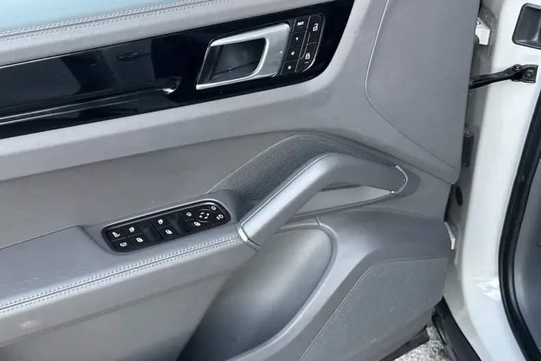 Porsche Cayenne din 2022 cu 88.025 km - oferta POR146115 - foto 27