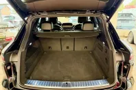 Porsche Cayenne din 2022 cu 46.715 km - oferta POR146131 - foto 9