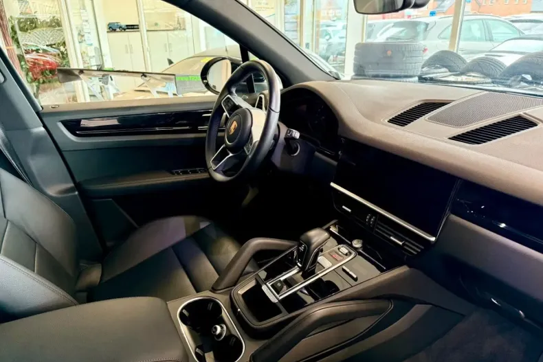 Porsche Cayenne din 2022 cu 46.715 km - oferta POR146131 - foto 13