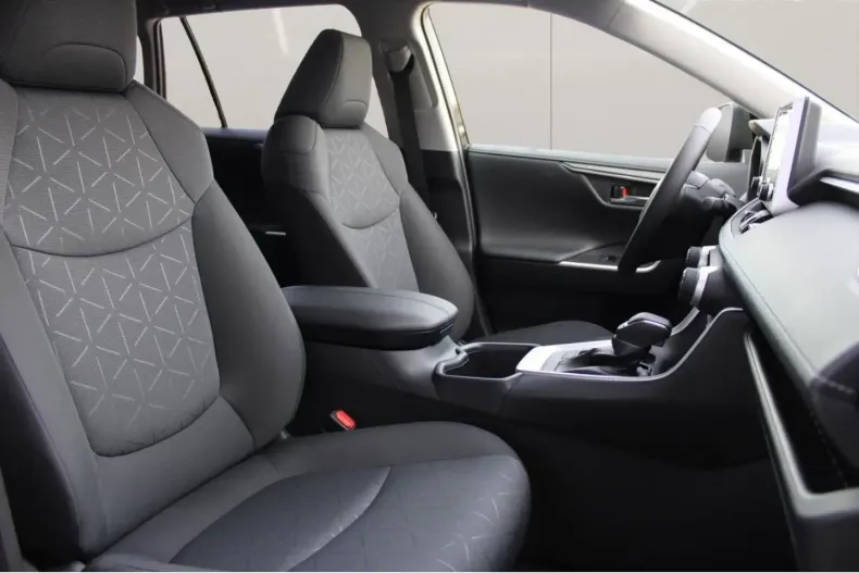 Toyota RAV4 din 2022 cu 52.147 km - oferta TOY146136 - foto 9