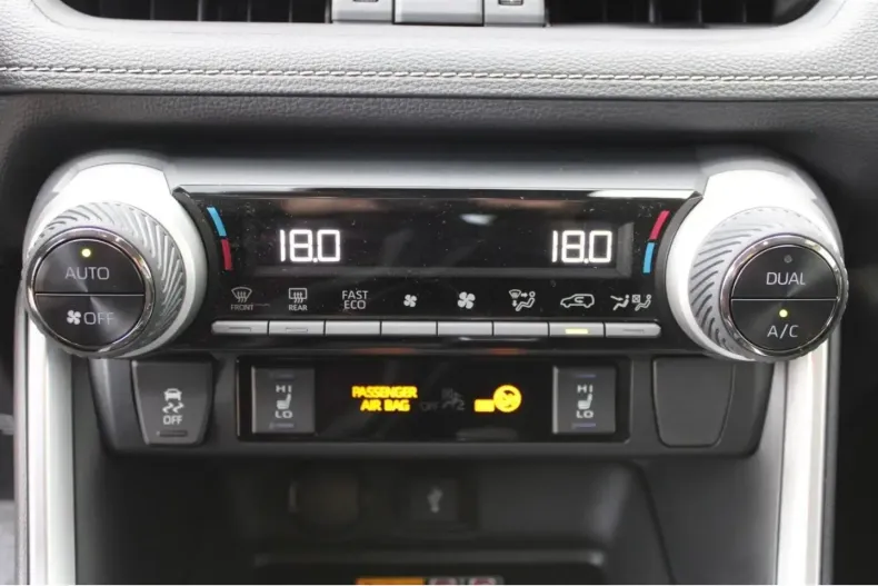 Toyota RAV4 din 2022 cu 52.147 km - oferta TOY146136 - foto 11