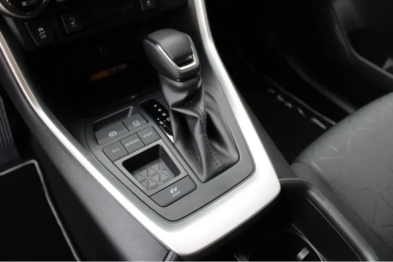 Toyota RAV4 din 2022 cu 52.147 km - oferta TOY146136 - foto 12