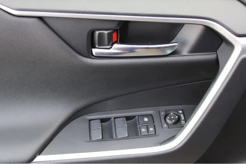 Toyota RAV4 din 2022 cu 52.147 km - oferta TOY146136 - foto 13