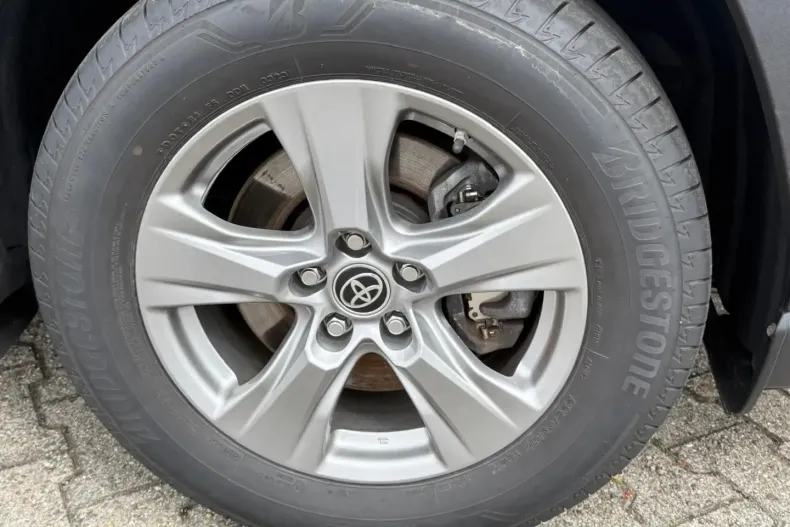 Toyota RAV4 din 2023 cu 37.956 km - oferta TOY146139 - foto 8