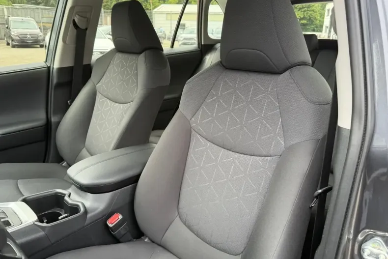 Toyota RAV4 din 2023 cu 37.956 km - oferta TOY146139 - foto 9