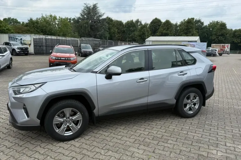 Toyota RAV4 din 2023 cu 42.213 km - oferta TOY146142 - foto 5