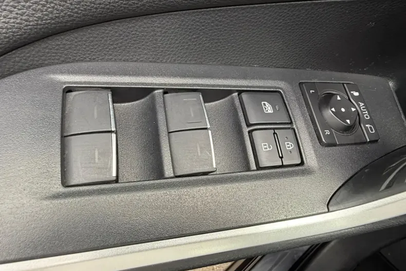 Toyota RAV4 din 2023 cu 42.213 km - oferta TOY146142 - foto 23