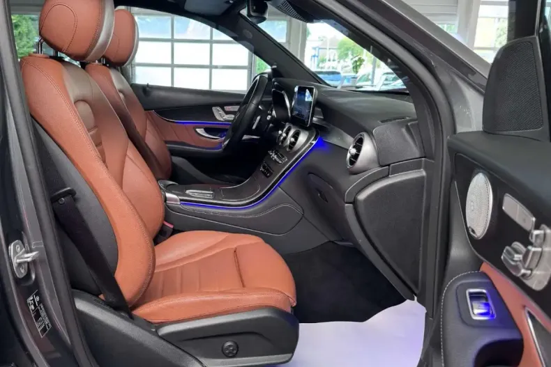 Mercedes-Benz GLC 300 din 2020 cu 56.900 km - oferta MER146147 - foto 17