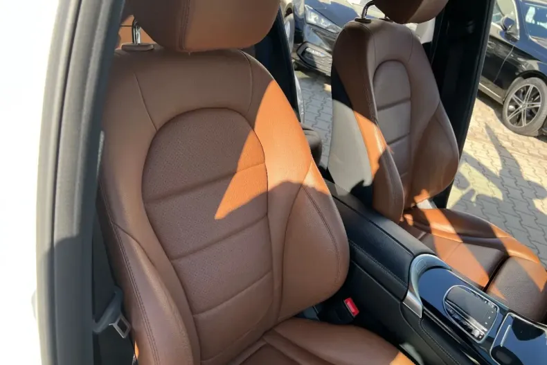 Mercedes-Benz GLC 220 din 2020 cu 73.207 km - oferta MER146148 - foto 23