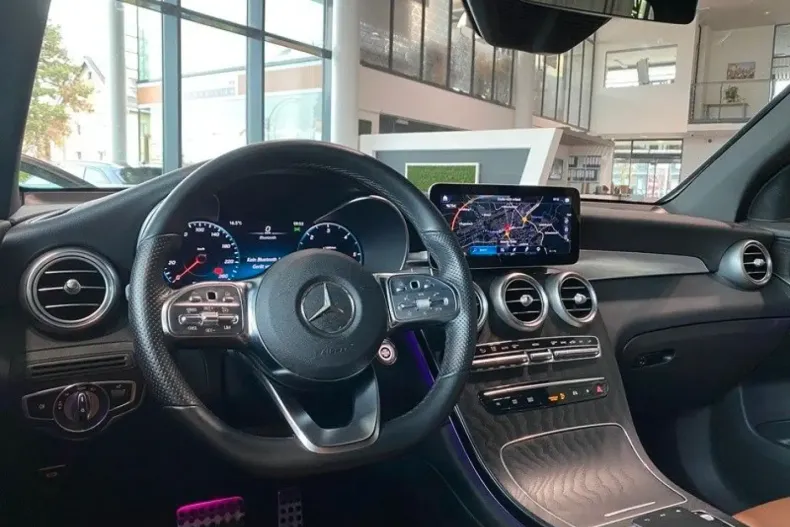 Mercedes-Benz GLC 220 din 2021 cu 73.306 km - oferta MER146149 - foto 7