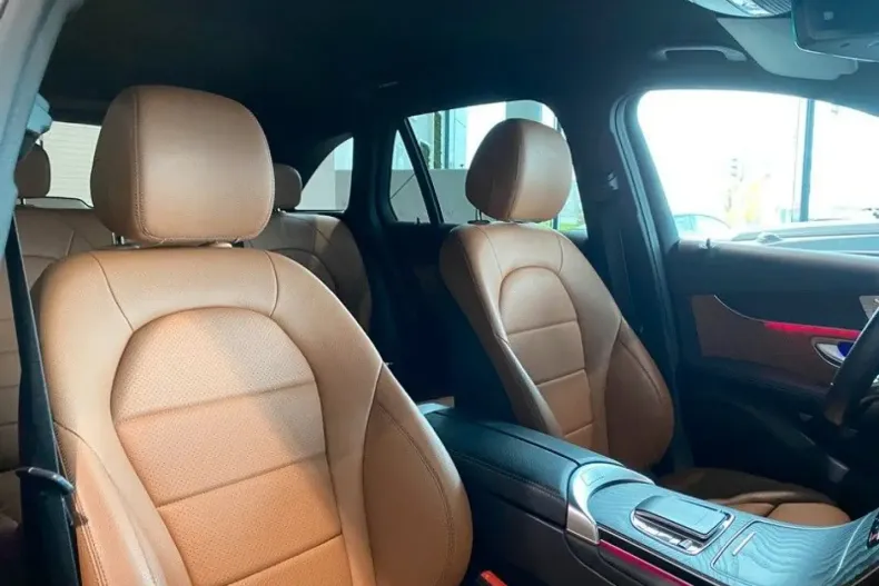 Mercedes-Benz GLC 220 din 2021 cu 73.306 km - oferta MER146149 - foto 21